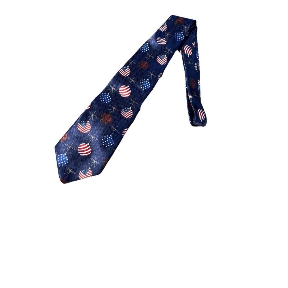 American Traditions 100% Silk‎ Christmas Ornament American Flag Tie